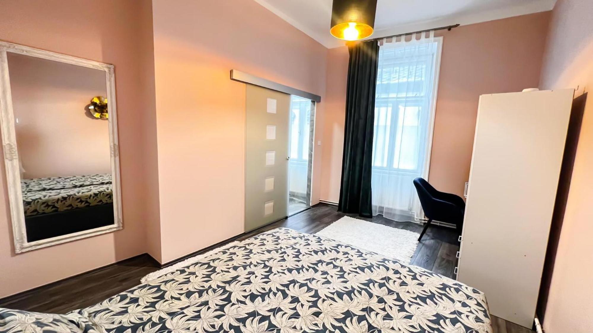 Flamingo Rezidencia Apartman Eger Exterior photo